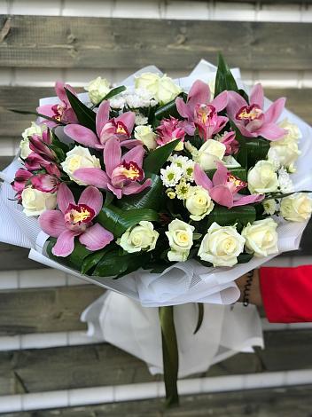 Букет цветов из: Розы и Хризантемы в Мамоново